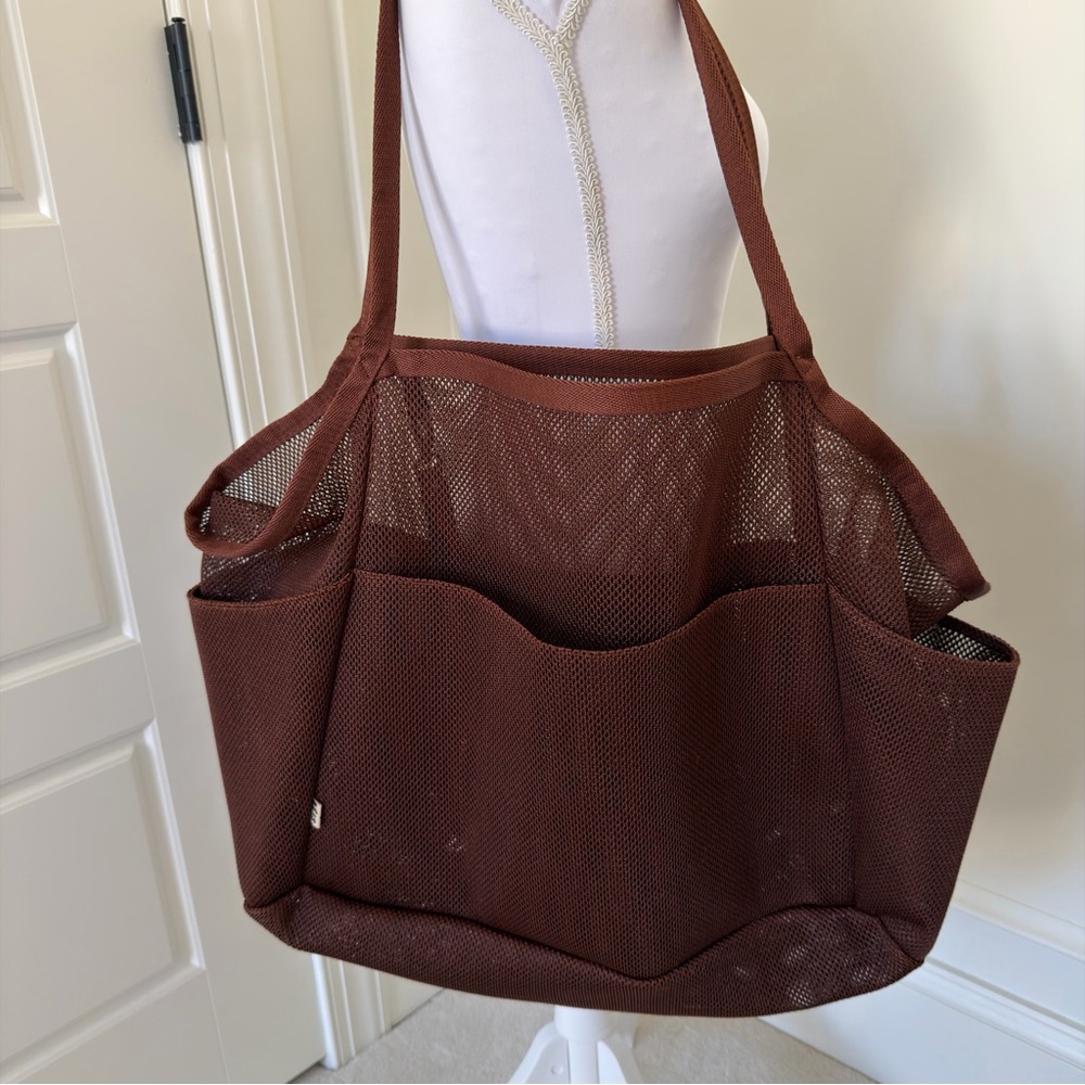 BEIS The Beach Tote in Maple Brown - Picture 2 of 8